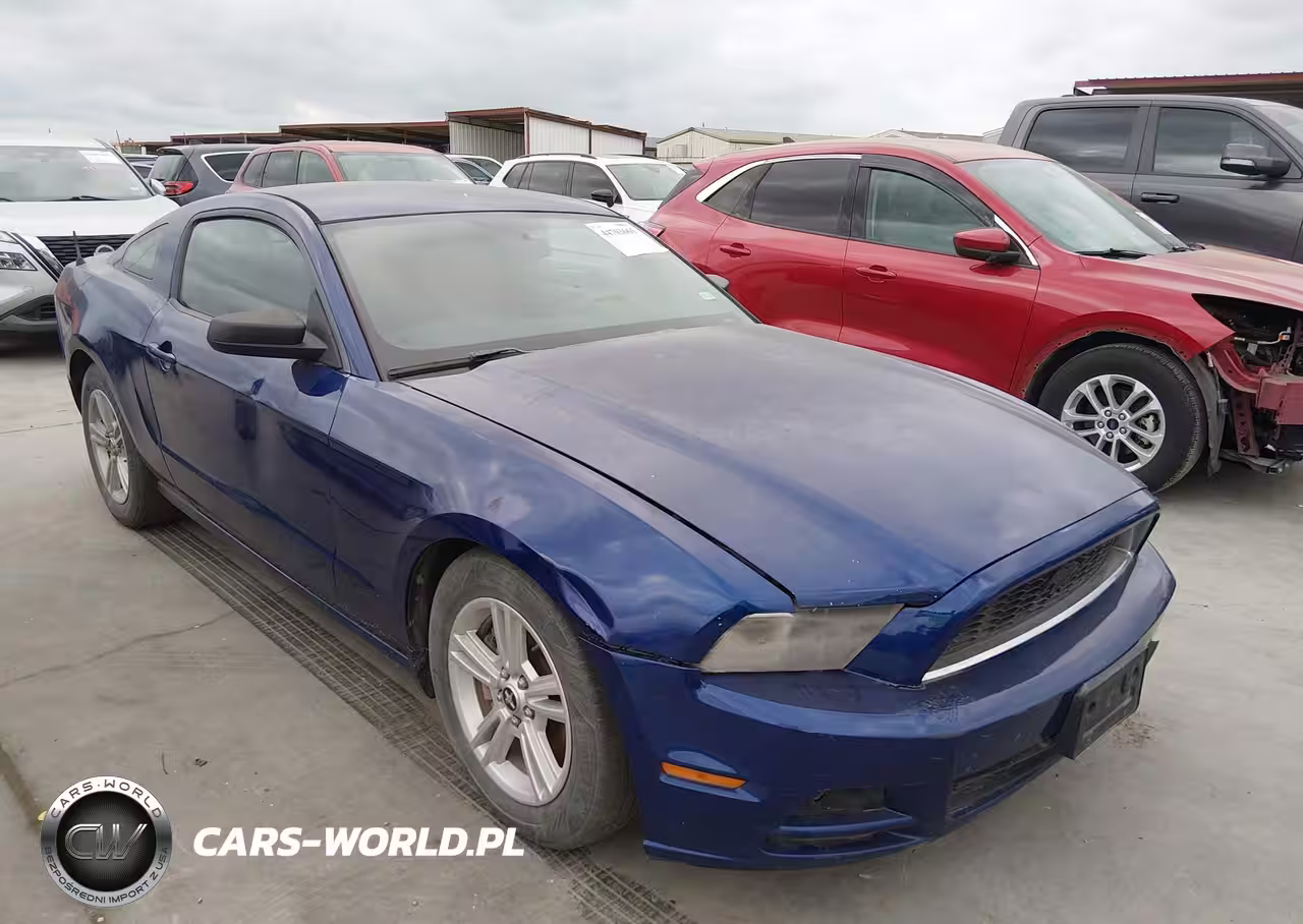 2014 Ford Mustang V6