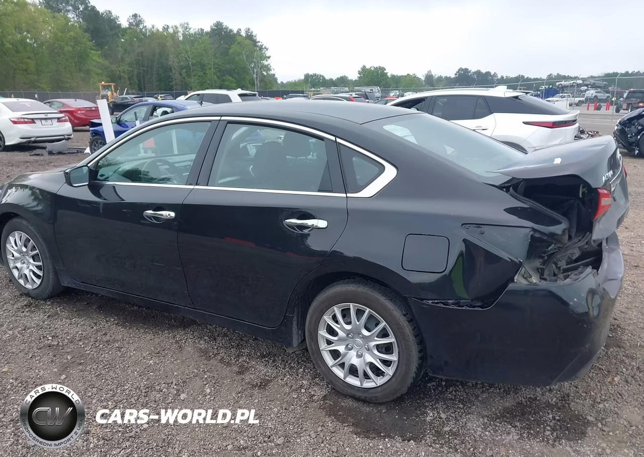 2017 Nissan Altima 2.5 S VIN:1N4AL3AP4HN349370 - 3