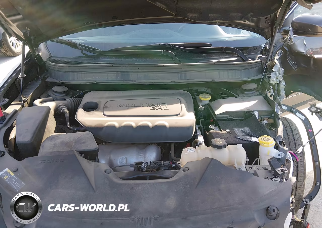 2020 Jeep Cherokee Latitude Plus Fwd VIN:1C4PJLLB6LD557115 - 10