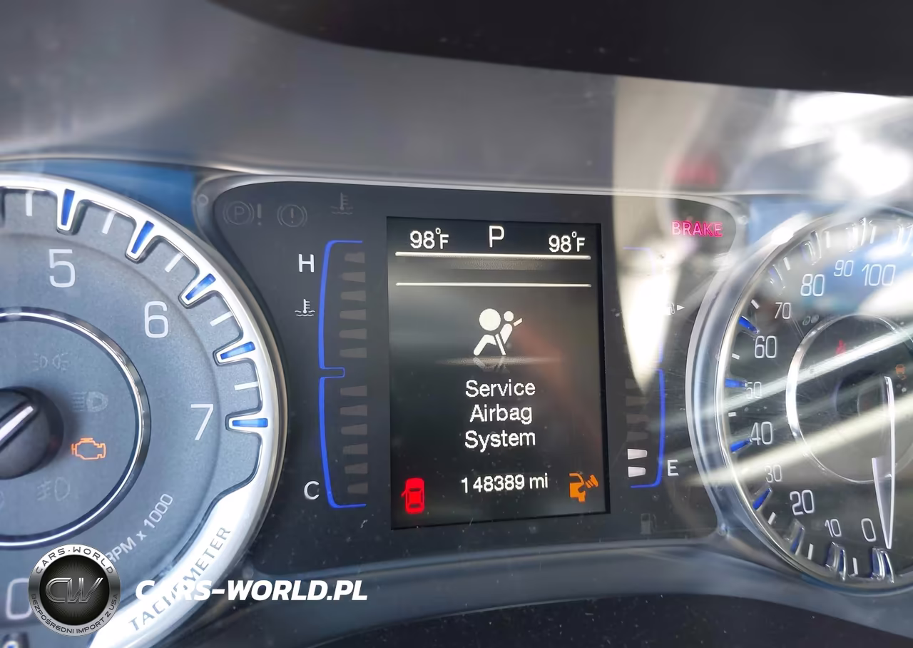 2015 Chrysler 200 Limited VIN:1C3CCCAB8FN564887 - 7