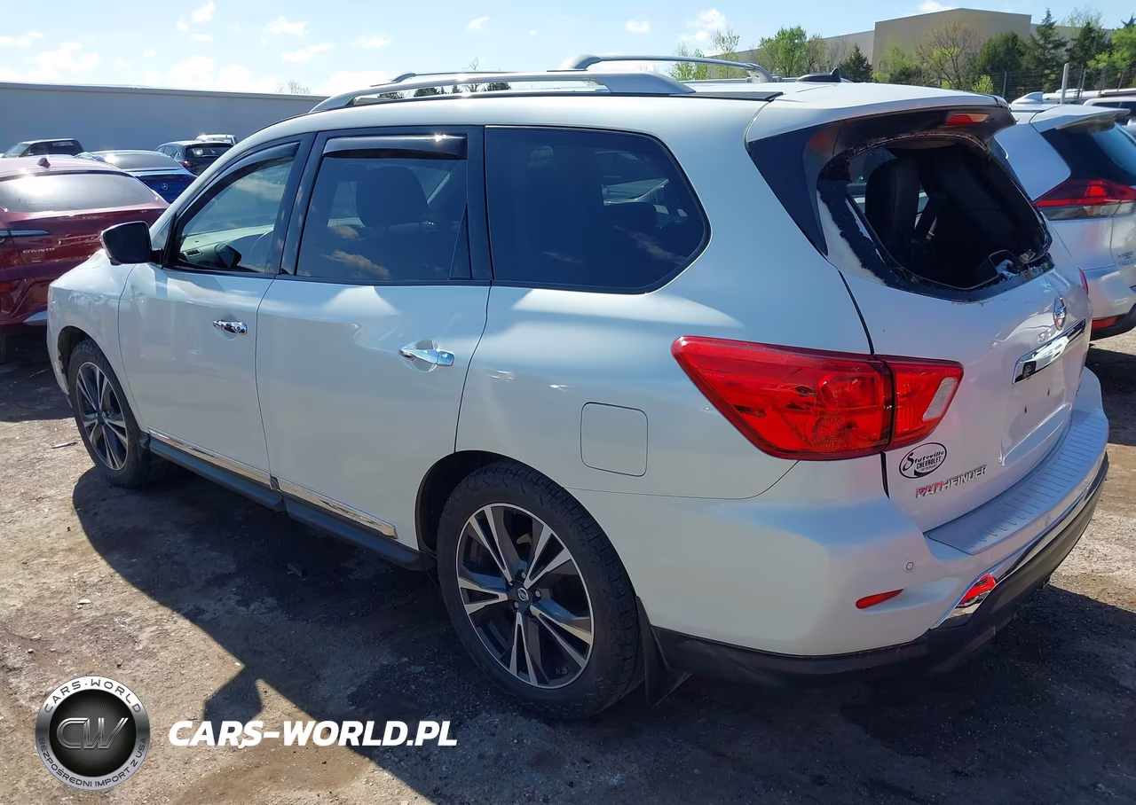 2018 Nissan Pathfinder Platinum VIN:5N1DR2MN7JC657186 - 3