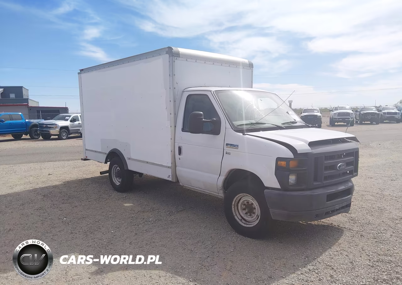 2014 Ford E-350 Cutaway – zdjęcie 1 z 15