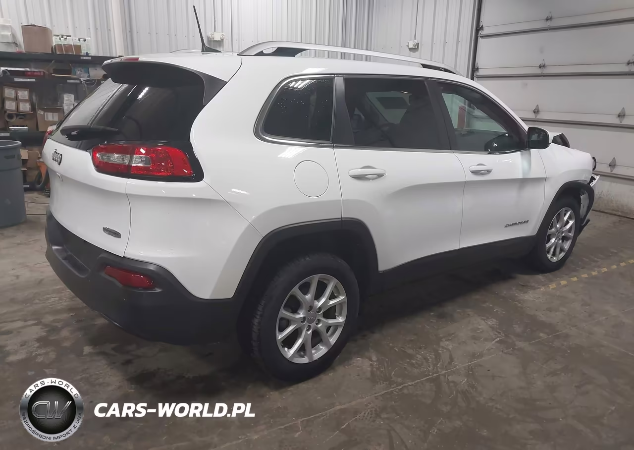 2017 Jeep Cherokee Latitude Fwd VIN:1C4PJLCB4HW574345 - 4