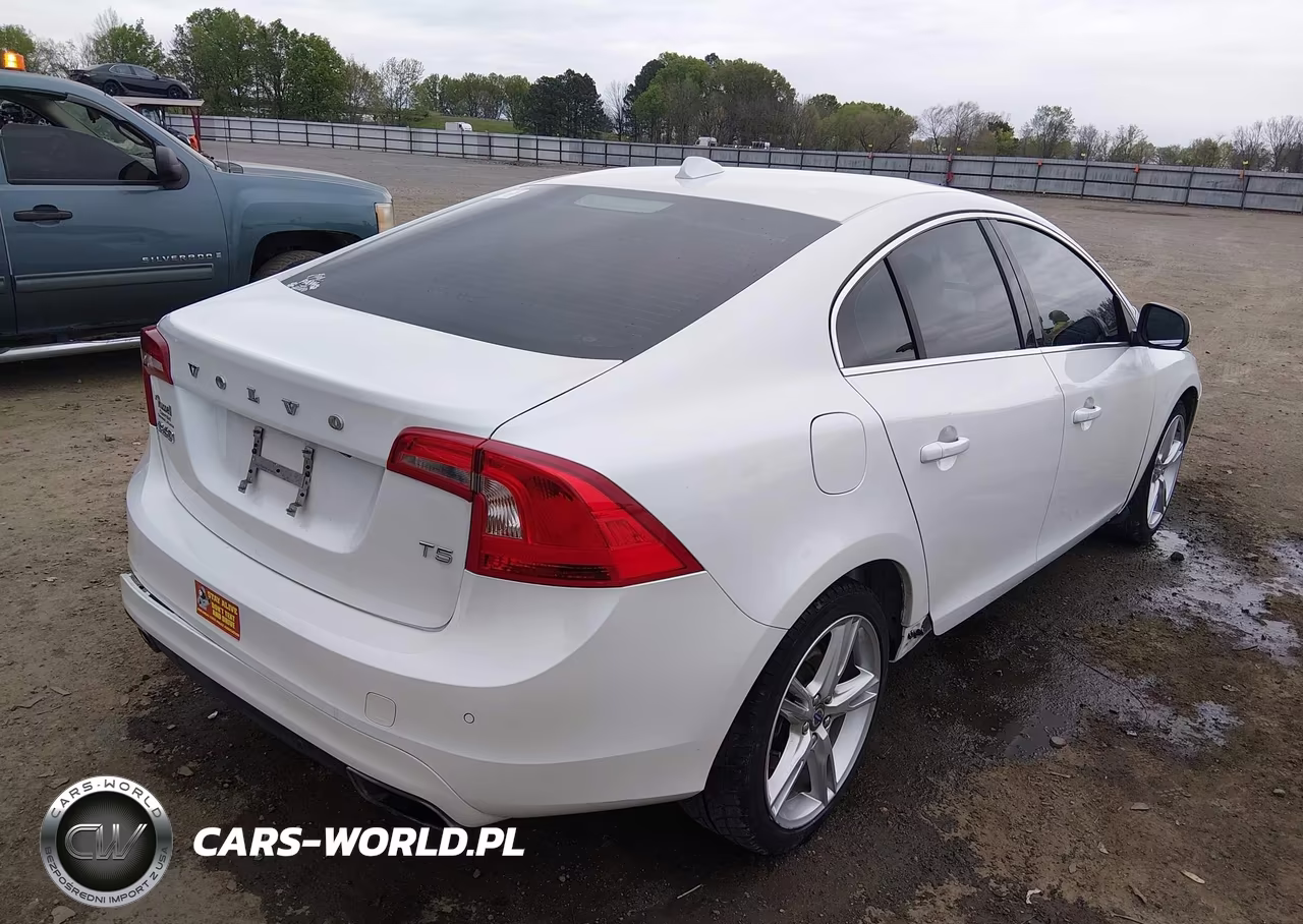 2016 Volvo S60 T5 Drive-E Premier VIN:YV126MFK3G2394206 - 4