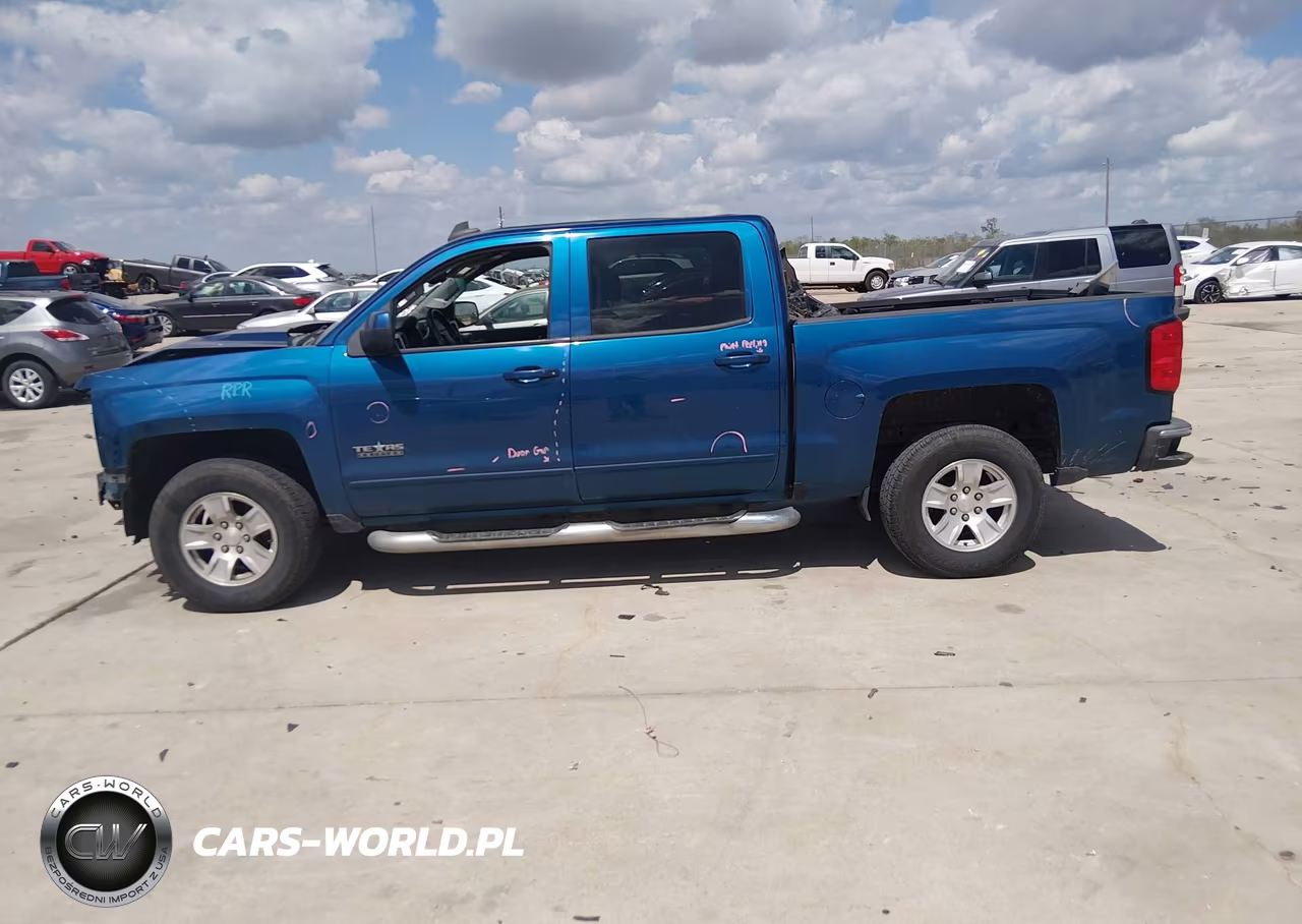 2018 Chevrolet Silverado 1500 1Lt VIN:3GCPCRECXJG273893 - 14