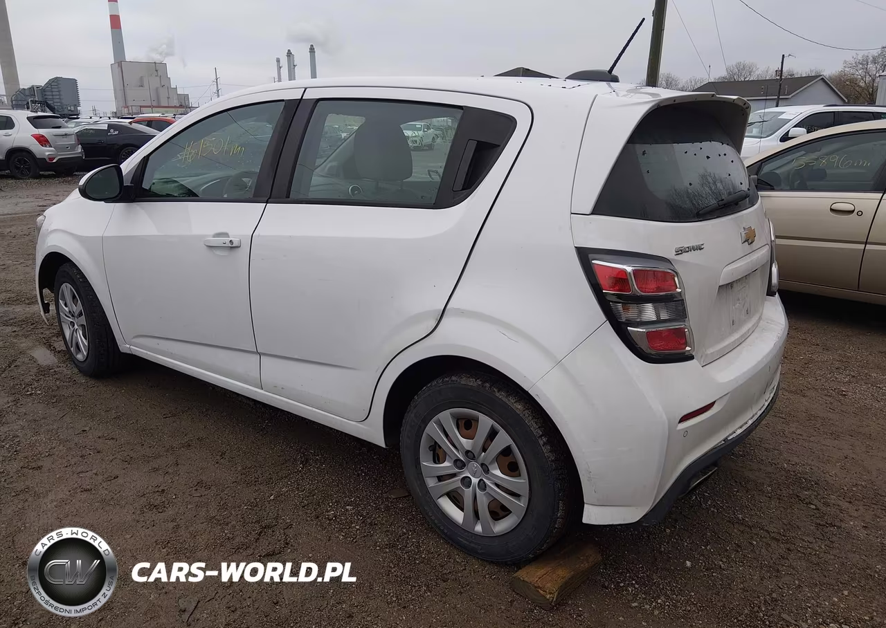 2019 Chevrolet Sonic Lt Auto VIN:1G1JG6SB0K4140314 - 3