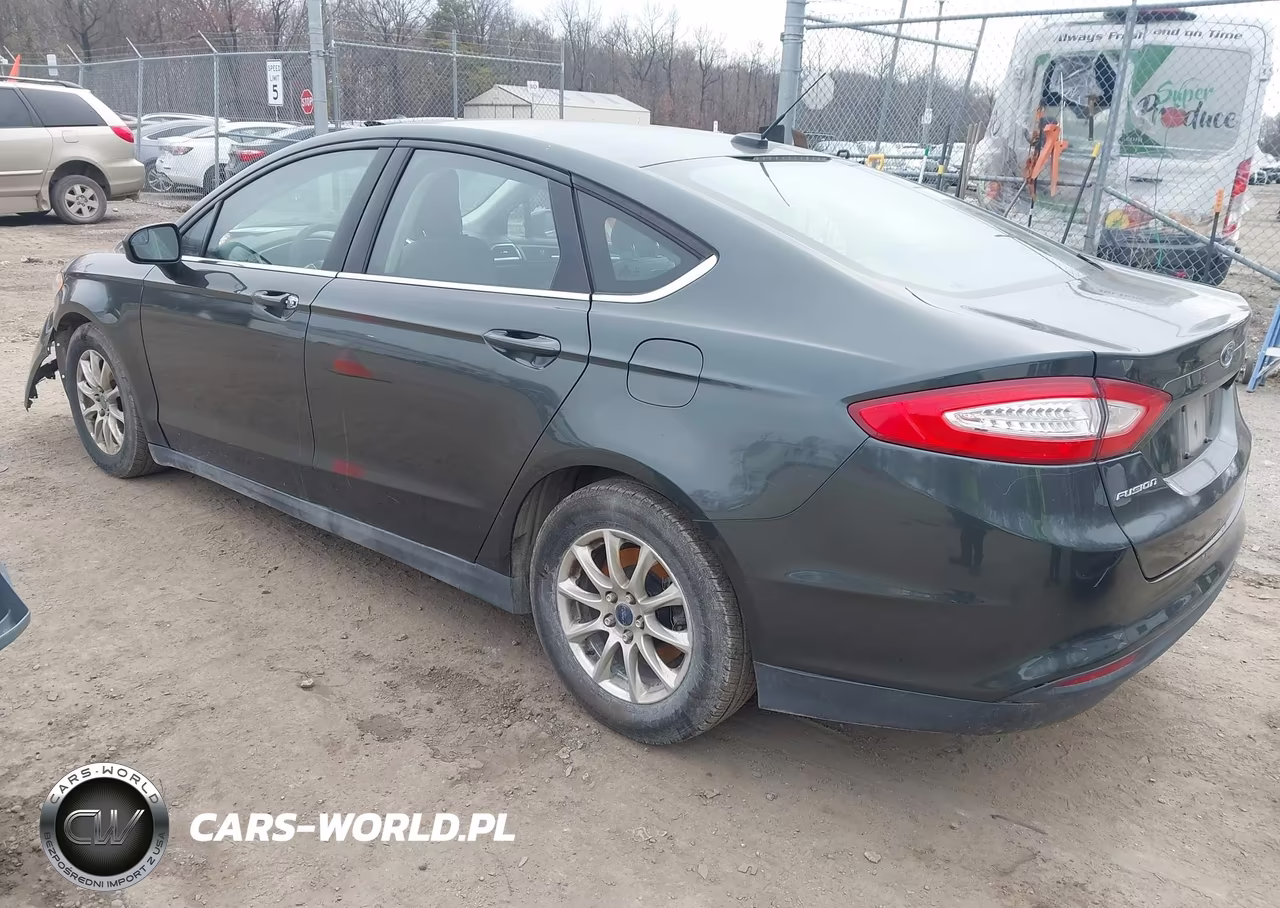 2015 Ford Fusion S VIN:3FA6P0G79FR117325 - 3