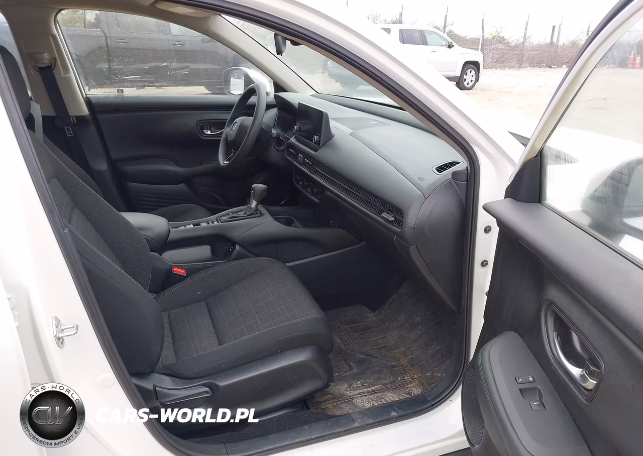 2025 Honda Hr-V Awd Lx VIN:3CZRZ2H30SM761354 - 5