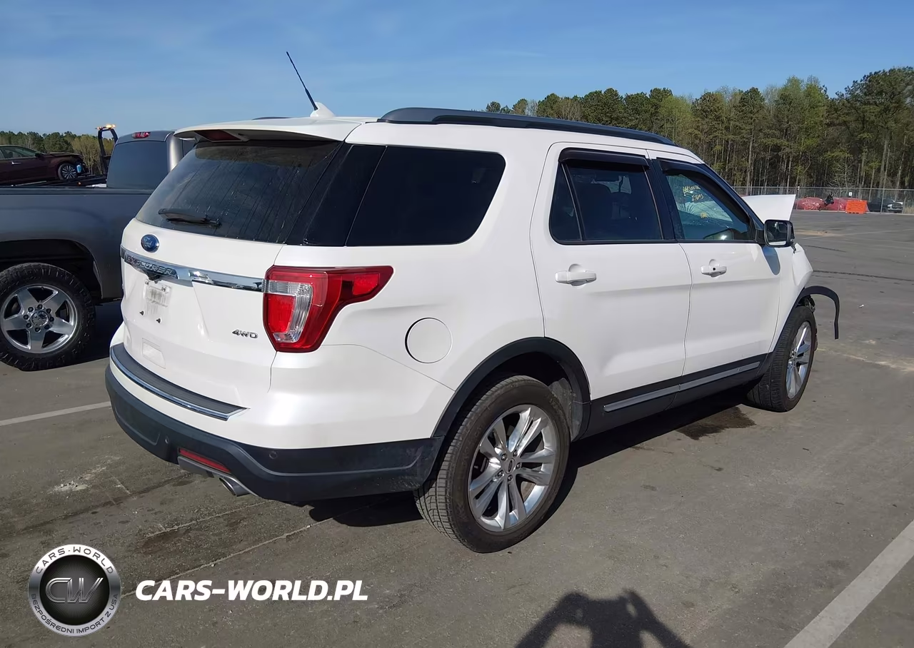 2018 Ford Explorer Xlt VIN:1FM5K8D89JGC48122 - 4