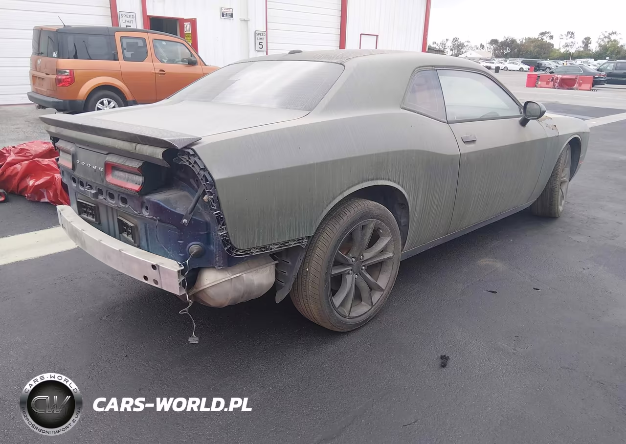 2015 Dodge Challenger Sxt VIN:2C3CDZAG5FH723921 - 4