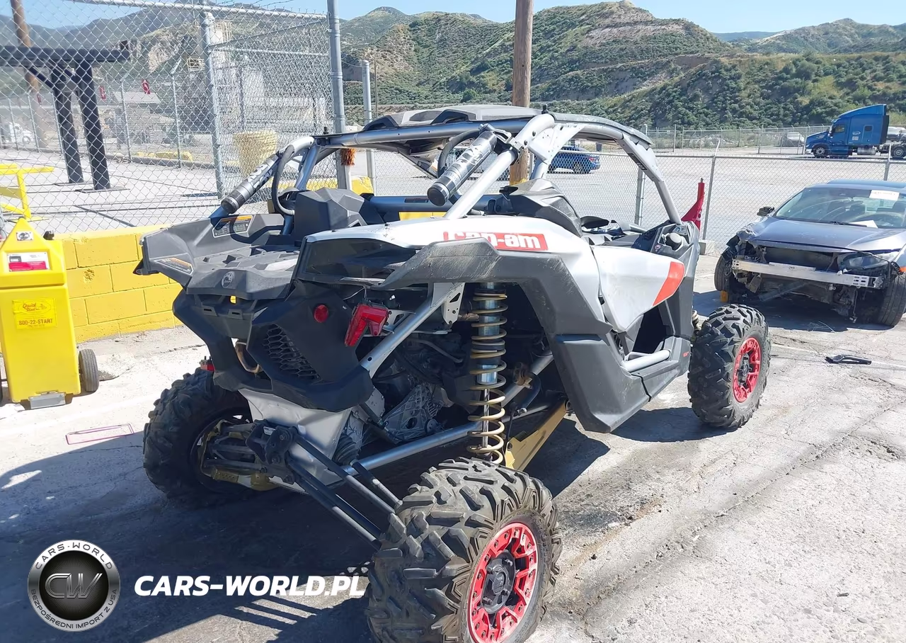 2020 Can-Am Maverick X3 X Rs Turbo Rr VIN:3JBVXAV20LK000369 - 4