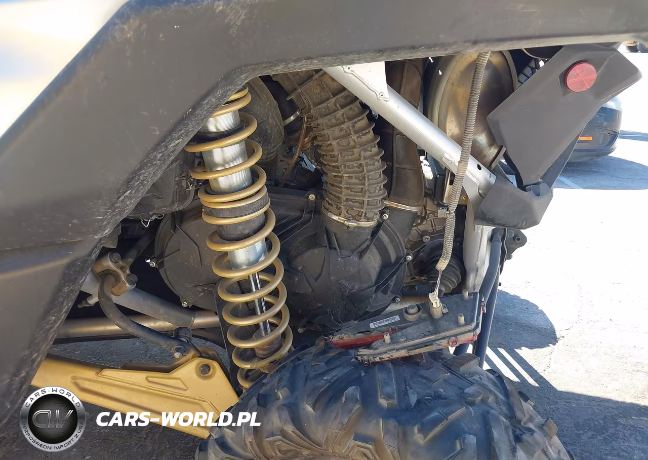 2020 Can-Am Maverick X3 X Rs Turbo Rr VIN:3JBVXAV20LK000369 - 9