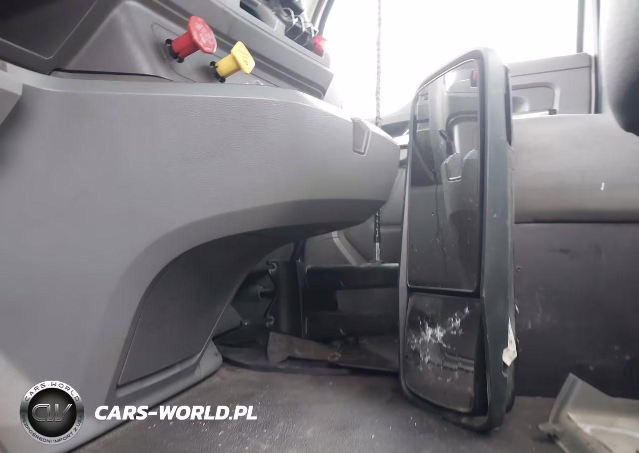 2019 Kenworth T680 VIN:1XKYD49X2KJ219560 - 12