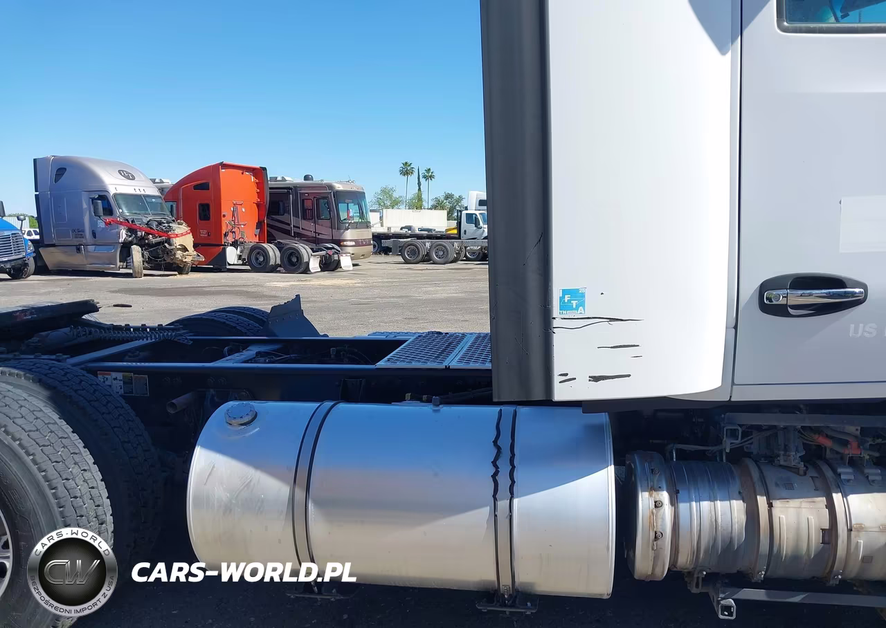 2019 Kenworth T680 VIN:1XKYD49X2KJ219560 - 6