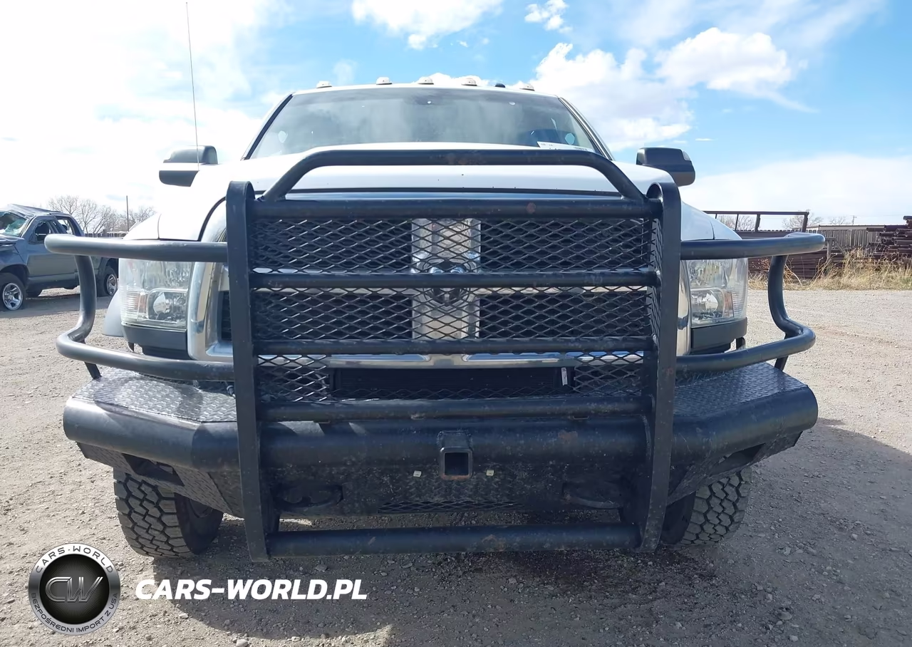 2017 Ram 5500 Chassis Tradesman-Slt-Laramie VIN:3C7WRNFL2HG782570 - 18