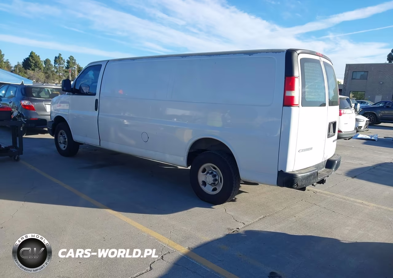 2005 Chevrolet Express VIN:1GCGG25V251269600 - 3