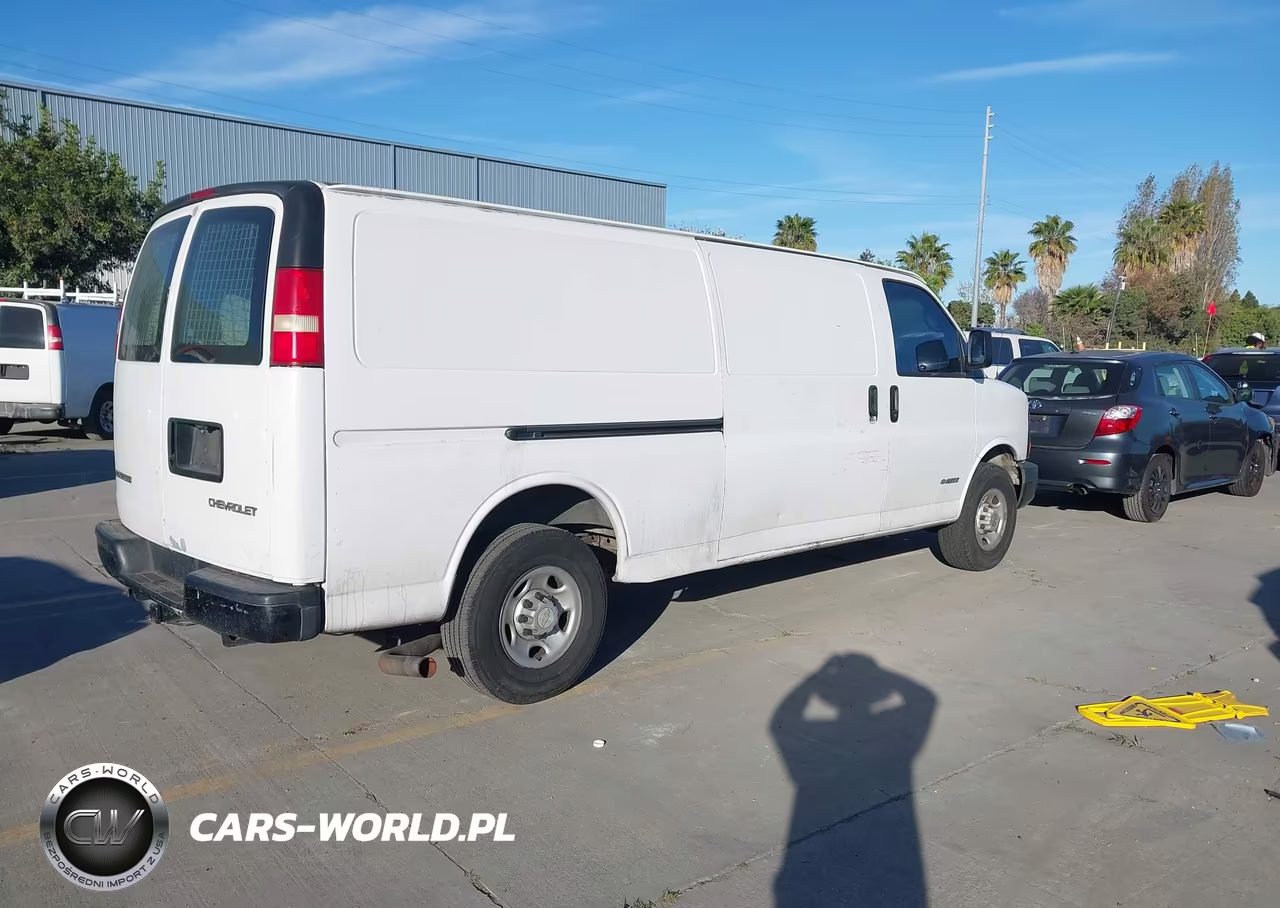 2005 Chevrolet Express VIN:1GCGG25V251269600 - 4