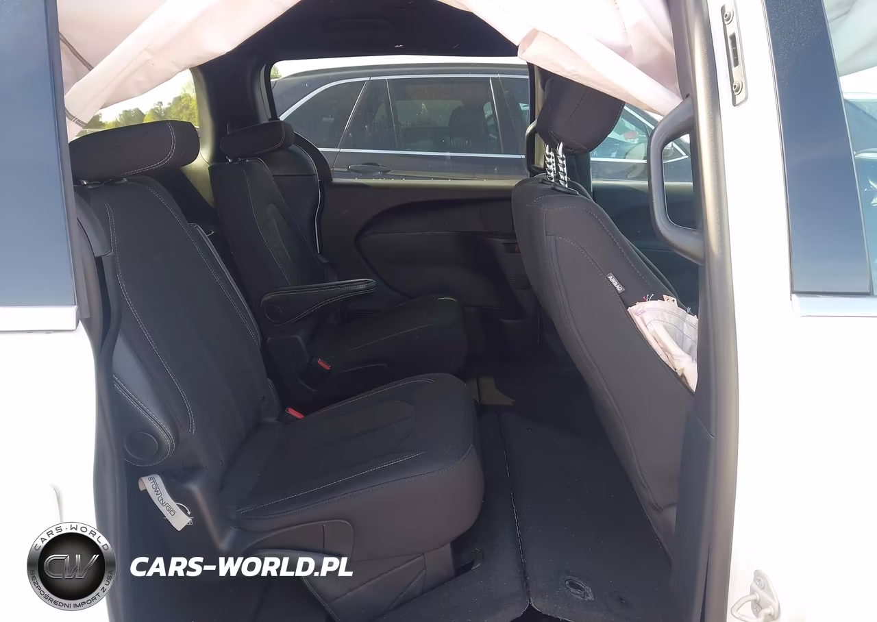 2024 Chrysler Pacifica Touring VIN:2C4RC1FG6RR196487 - 8