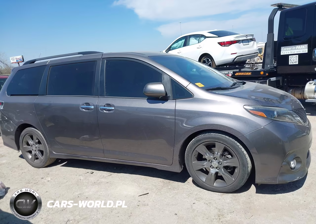2016 Toyota Sienna Se 8 Passenger VIN:5TDXK3DC8GS700869 - 13