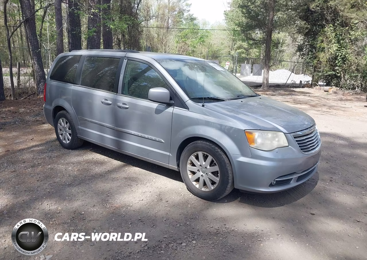2013 Chrysler Town & Country Touring