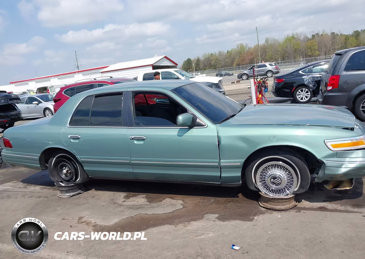 1997 Mercury Grand Marquis Gs VIN:2MELM74W5VX607849 - 13