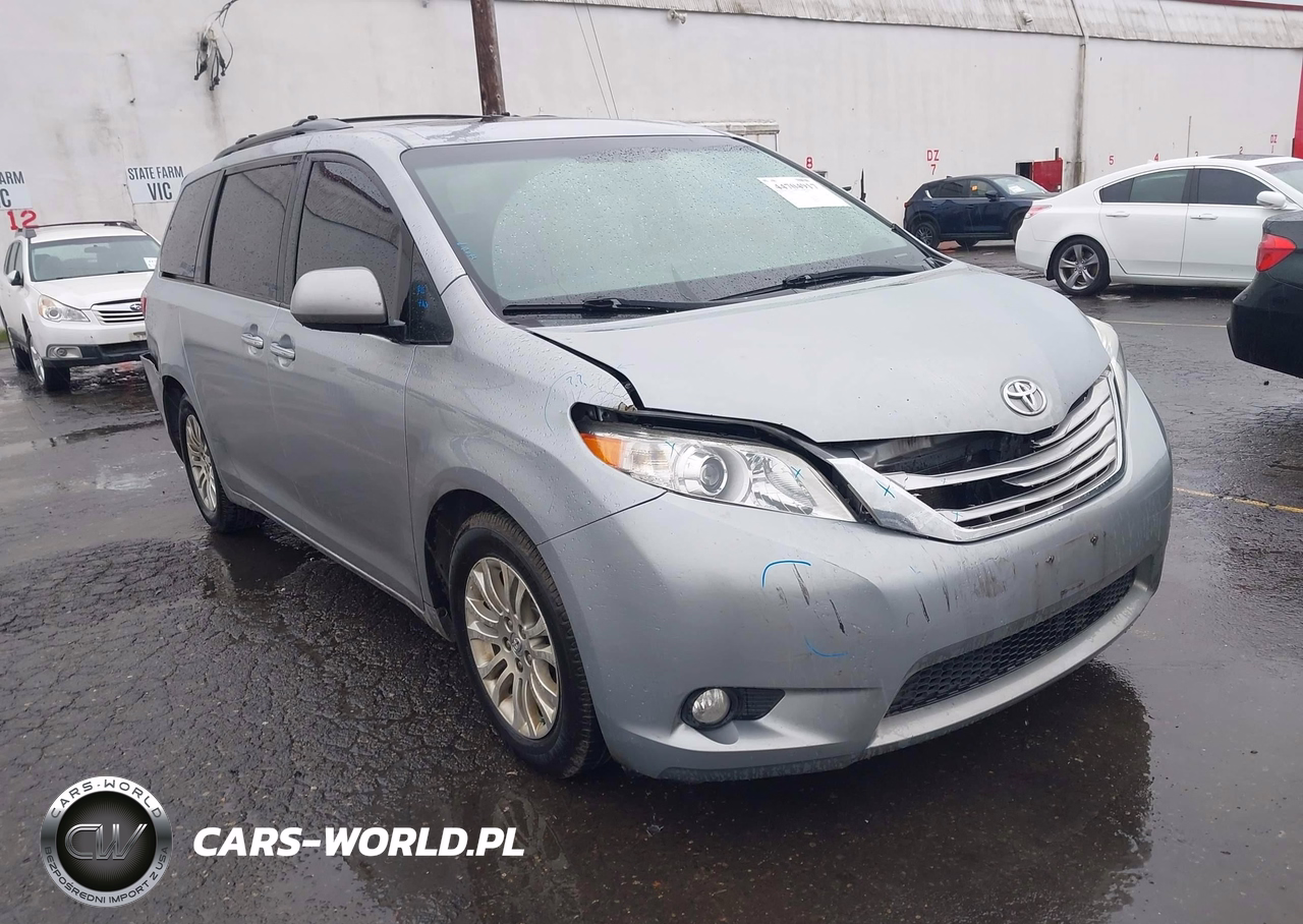 2015 Toyota Sienna Xle Premium 8 Passenger