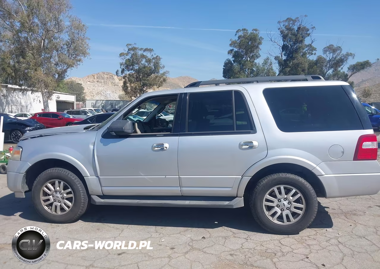 2011 Ford Expedition Xlt VIN:1FMJU1J50BEF56397 - 14