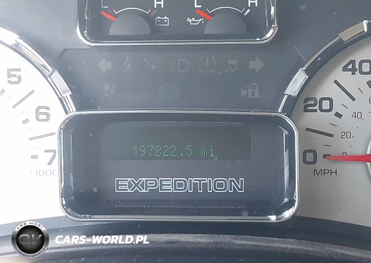 2011 Ford Expedition Xlt VIN:1FMJU1J50BEF56397 - 15