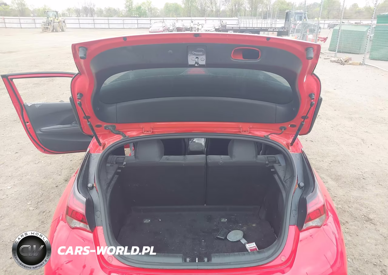 2021 Hyundai Veloster N VIN:KMHT36AHXMU009682 - 12
