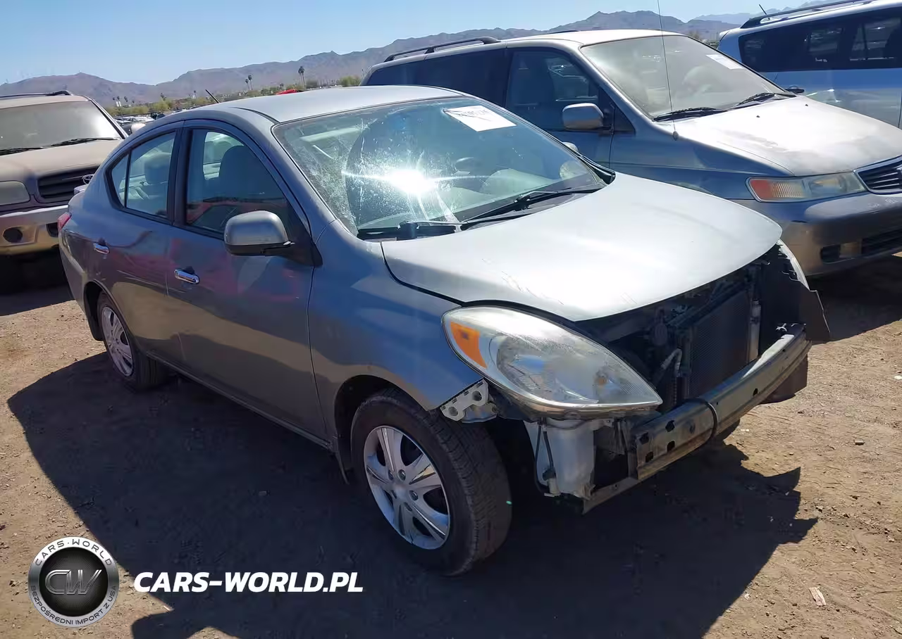 2013 Nissan Versa 1.6 Sv