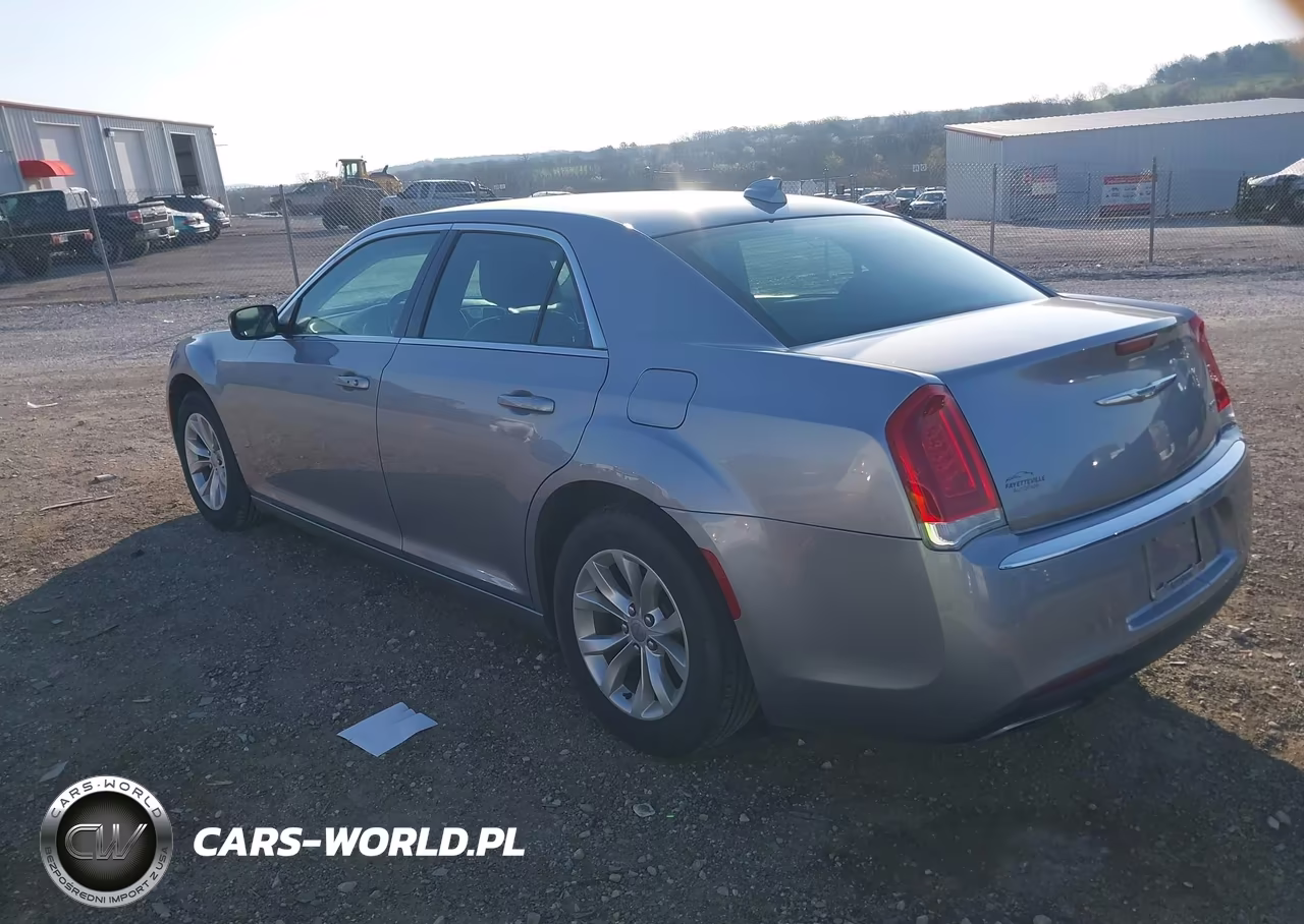 2016 Chrysler 300 Limited VIN:2C3CCAAG7GH238282 - 3