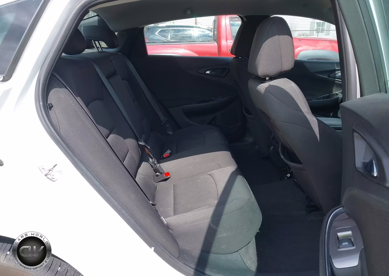 2019 Chevrolet Malibu Lt VIN:1G1ZD5ST0KF201258 - 8