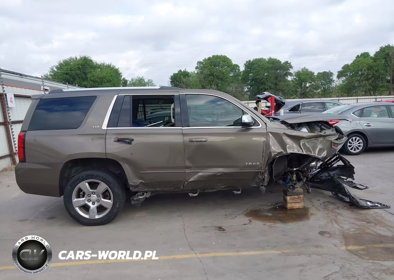 2016 Chevrolet Tahoe Ltz VIN:1GNSKCKC3GR274138 - 14