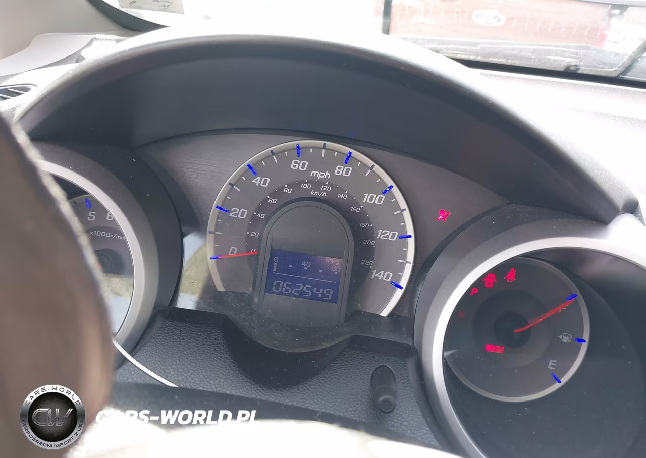 2013 Honda Fit VIN:JHMGE8H37DC070031 - 7