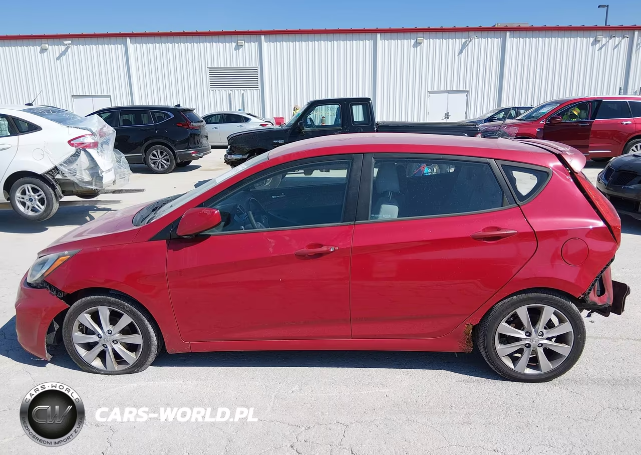 2013 Hyundai Accent Se VIN:KMHCU5AE5DU073772 - 14
