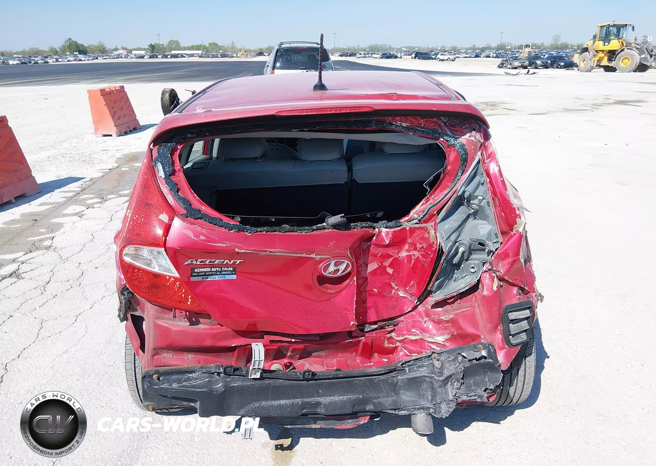 2013 Hyundai Accent Se VIN:KMHCU5AE5DU073772 - 6