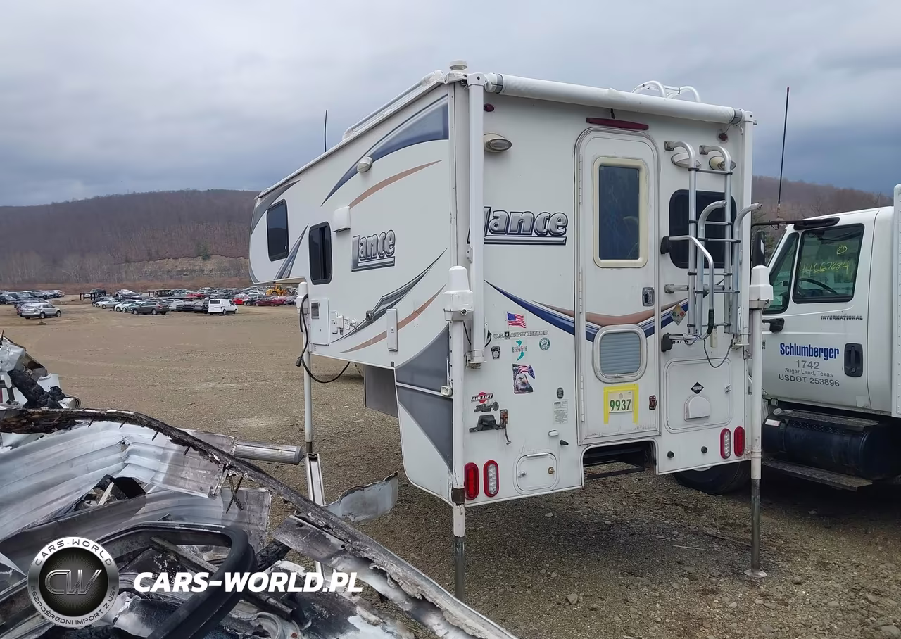 2013 Lance 865 Truck Camper VIN:169251 - 3