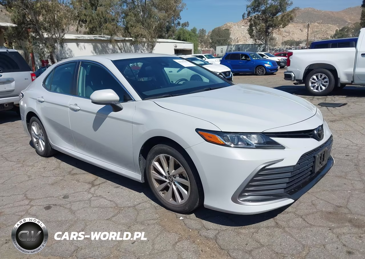 2023 Toyota Camry Le