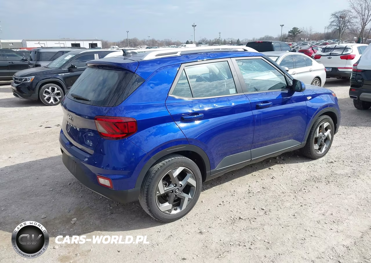 2022 Hyundai Venue Sel VIN:KMHRC8A30NU149770 - 4