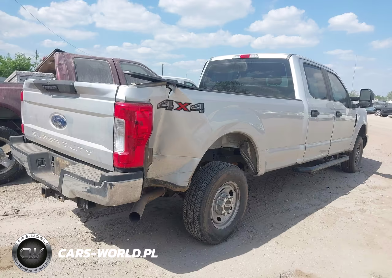 2018 Ford F-350 Xl VIN:1FT8W3B68JEC89637 - 4