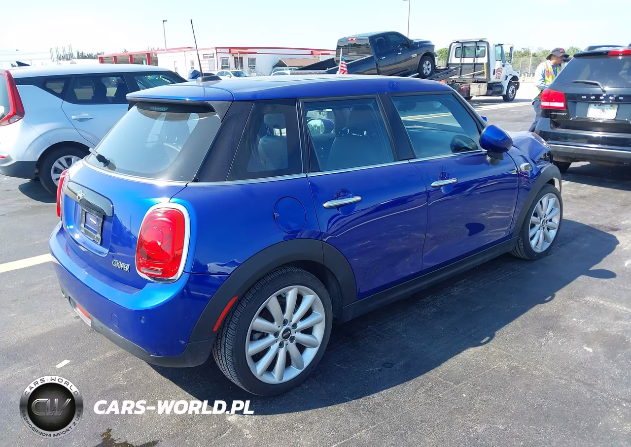 2021 Mini Hardtop Oxford Edition VIN:WMWXU7C09M2N55494 - 4