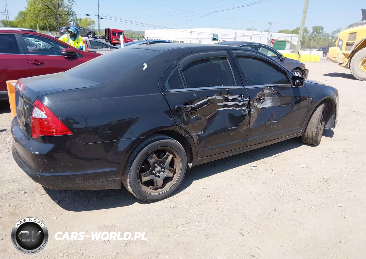 2011 Ford Fusion Se VIN:3FAHP0HA0BR267868 - 4