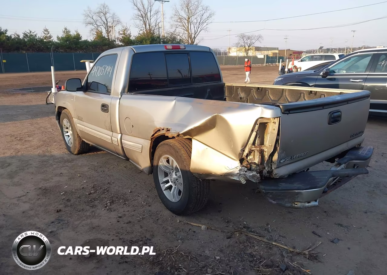 2000 Chevrolet Silverado 1500 Ls VIN:1GCEC14VXYZ308986 - 3