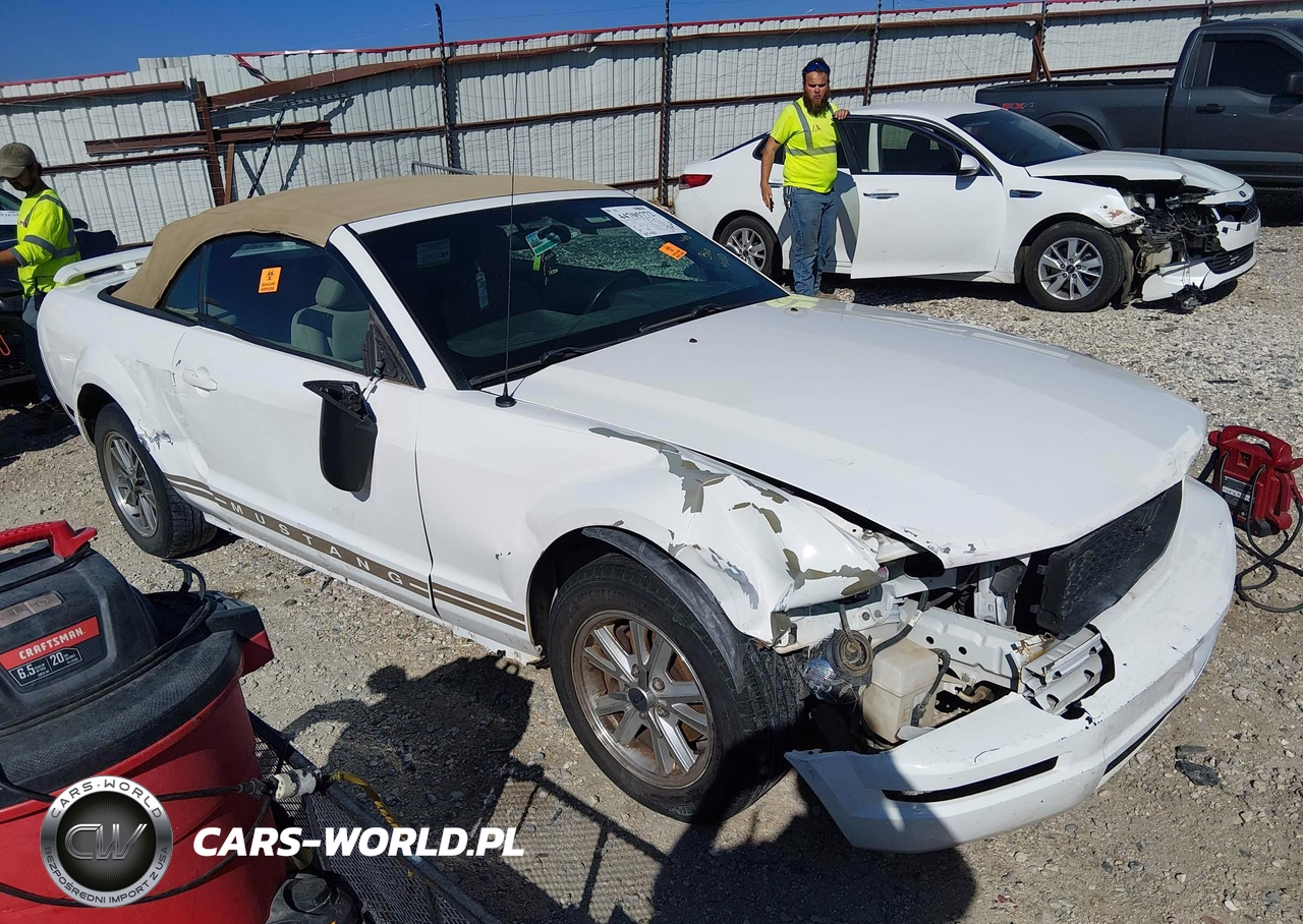 2006 Ford Mustang V6