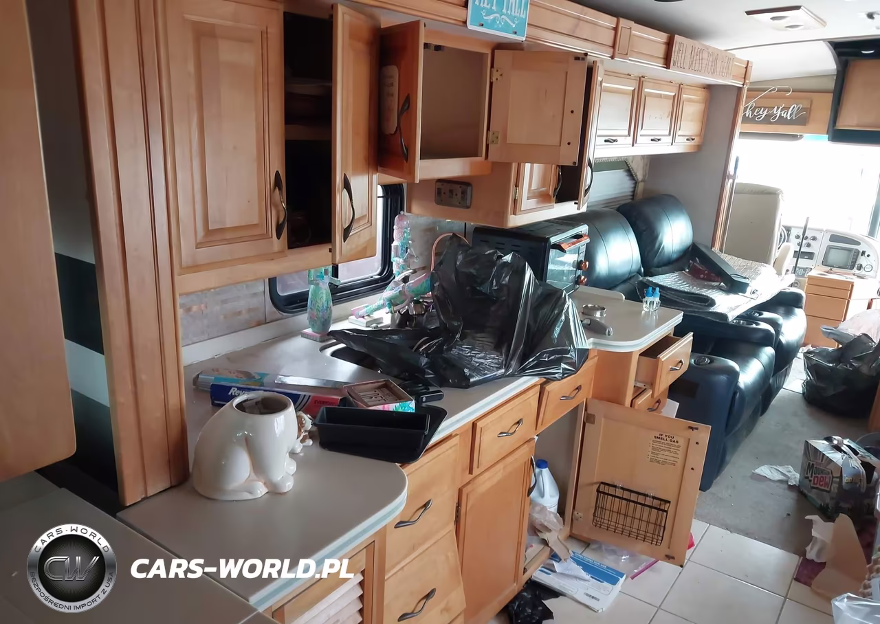 2001 Spartan Motors Motorhome 4Vz VIN:4VZBN22901C037940 - 13