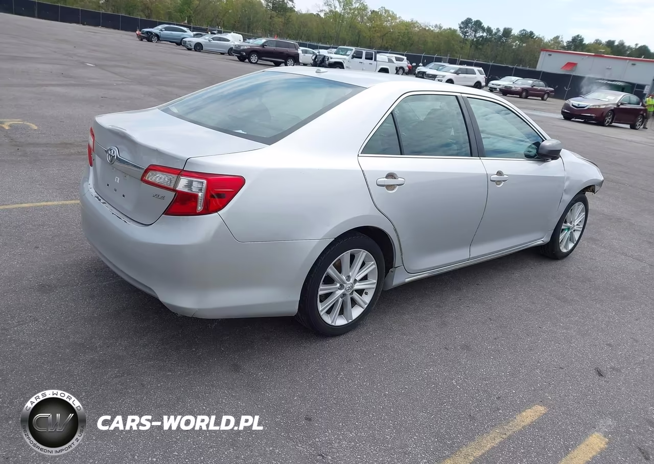 2014 Toyota Camry Xle VIN:4T1BF1FK2EU449441 - 4