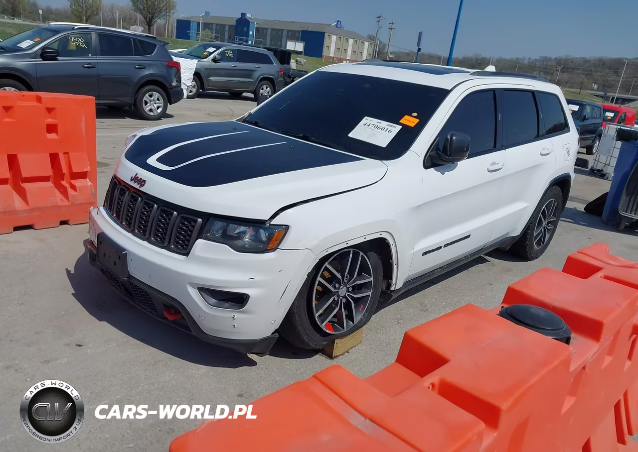 2018 Jeep Grand Cherokee Trailhawk 4X4 VIN:1C4RJFLG2JC418897 - 2