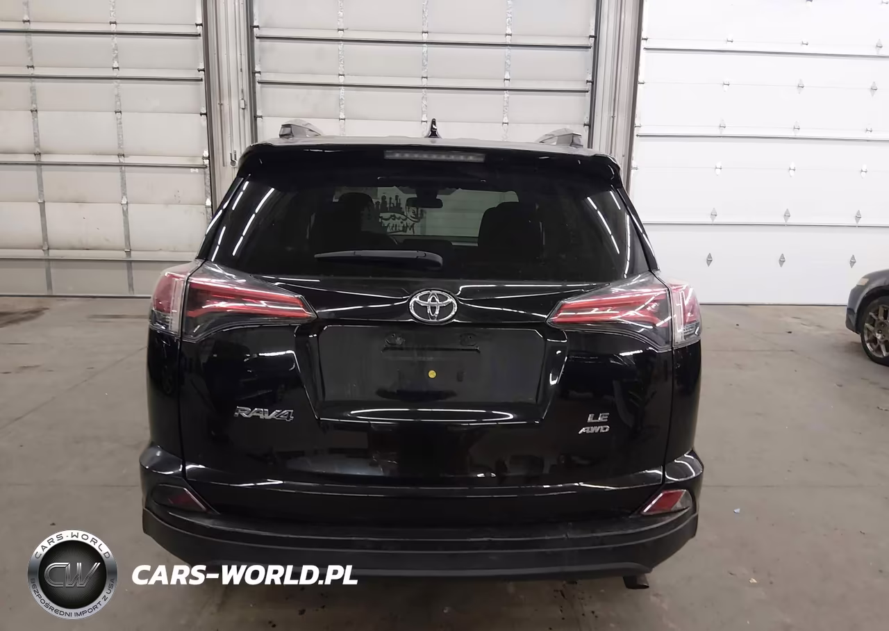 2018 Toyota Rav4 Le VIN:2T3BFREV7JW833565 - 17