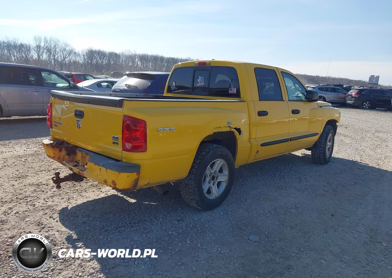 2008 Dodge Dakota Sport VIN:1D7HW68NX8S597099 - 4