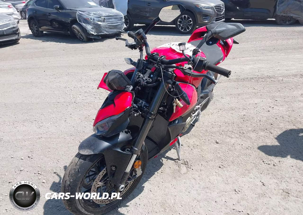 2026 Ducati Streetfighter V4-V4S VIN:ZDMFAK6W4TB001745 - 2